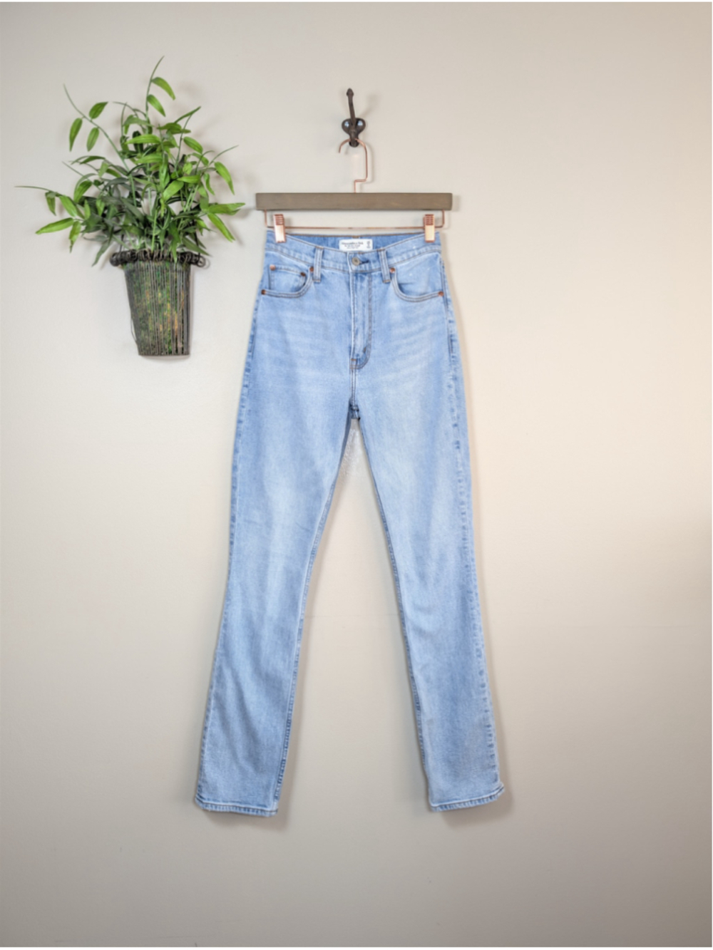 Abercrombie & Fitch 90s Slim Straight Ultra High Rise Jeans Light Wash Stretch 0